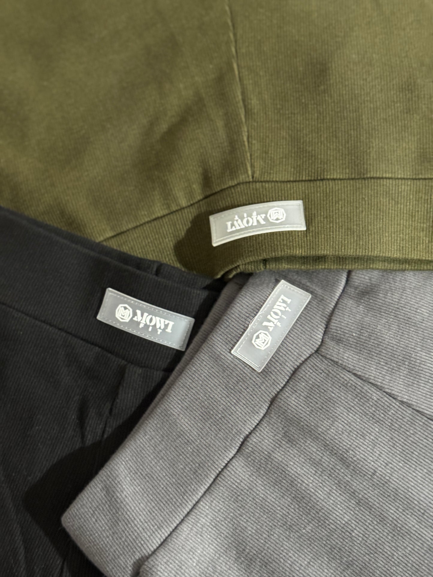 zwart, olijf en antraciet legging