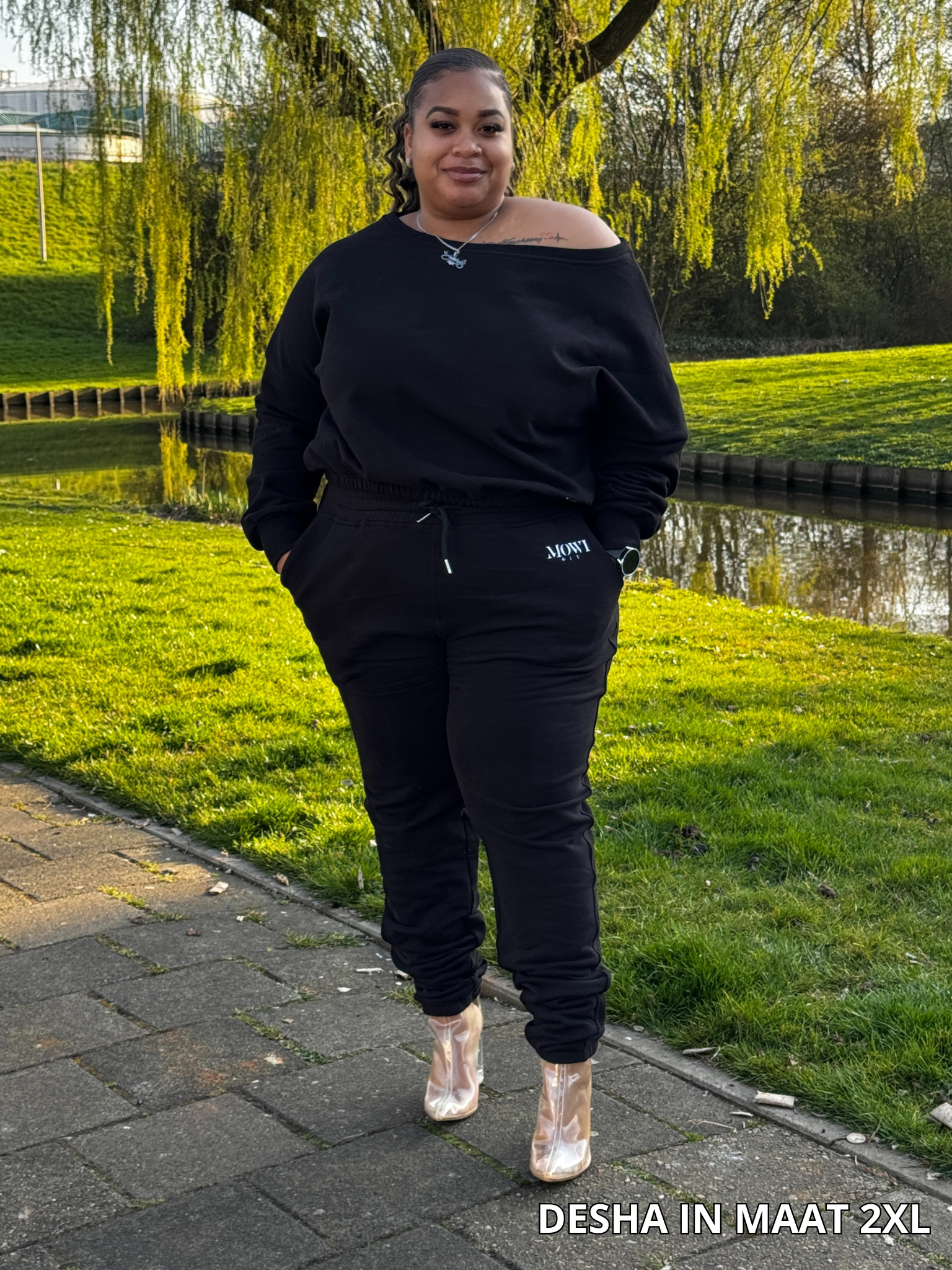 Off-Soulder joggingpak zwart plussize